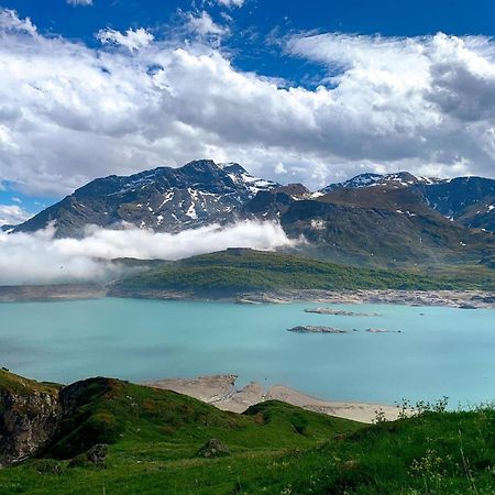Готель Les Roches Blanches Ланлебур-Мон-Сені Екстер'єр фото